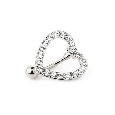 Bauchnabelpiercing mit einem grossen Herz mit Steinkante