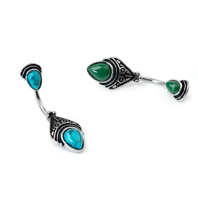 Bauchnabelpiercing mit antikem Design und tropfenförmigen Steinen