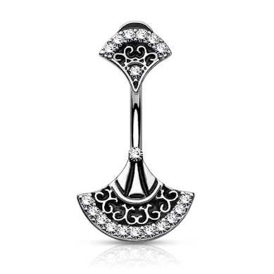 Bauchnabelpiercing mit doppeltem Fächer