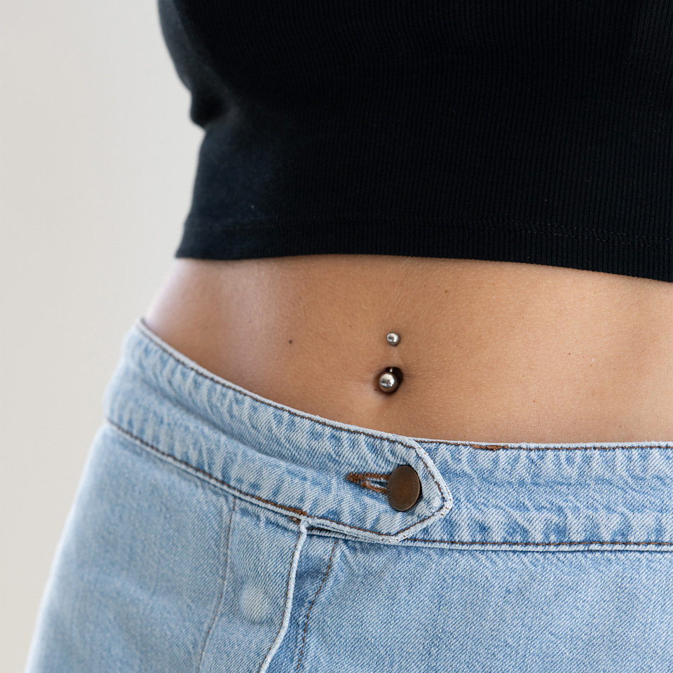 Bauchnabelring aus Titan mit Innengewinde