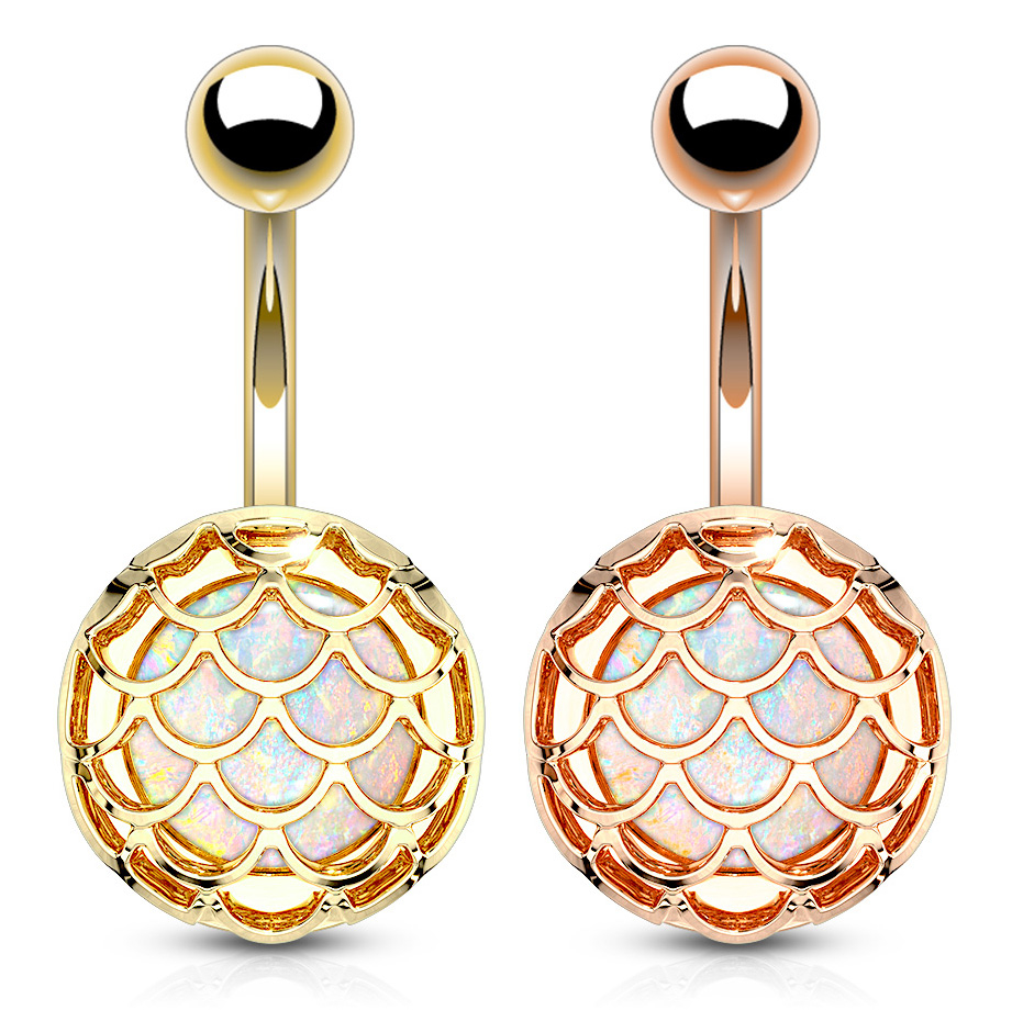 Bauchnabelpiercing mit eingekapseltem Opalstein in einem Schuppendesign