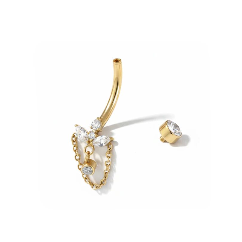 Titan-Bauchnabelpiercing mit Lotusblume und Kette