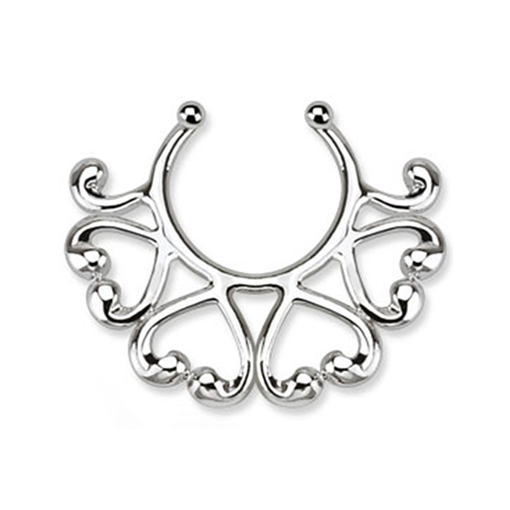 Fake Brustpiercing mit halber Herzkante