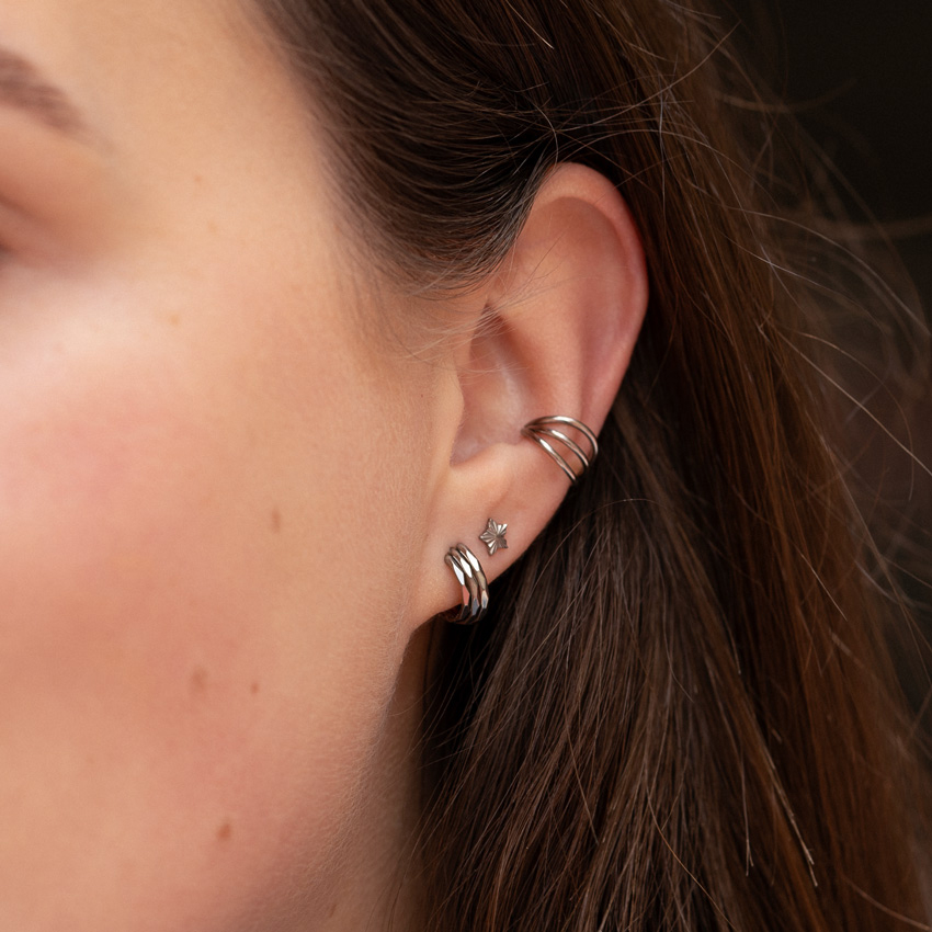 Sternförmiges Titan-Labret mit strukturiertem Design