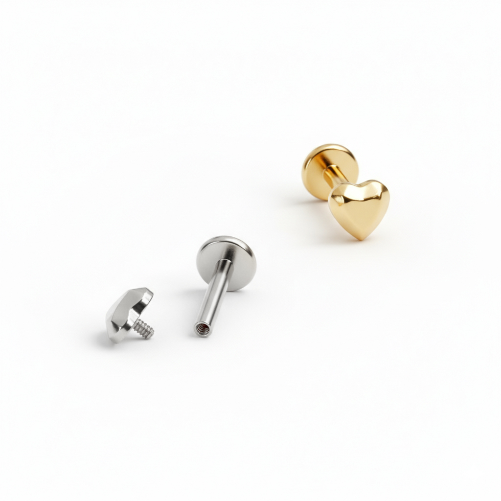 Titan-Labret mit facettiertem Herz