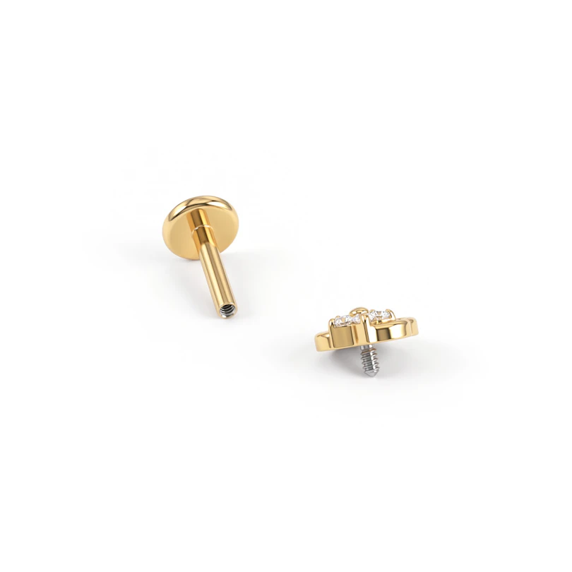 Titan-Herz-Labret mit kleiner Blume