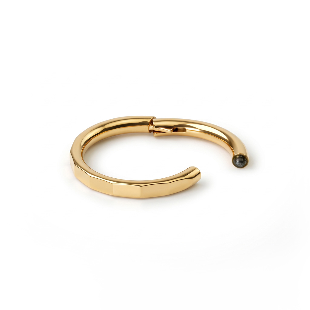 Eleganter facettierter Titanring
