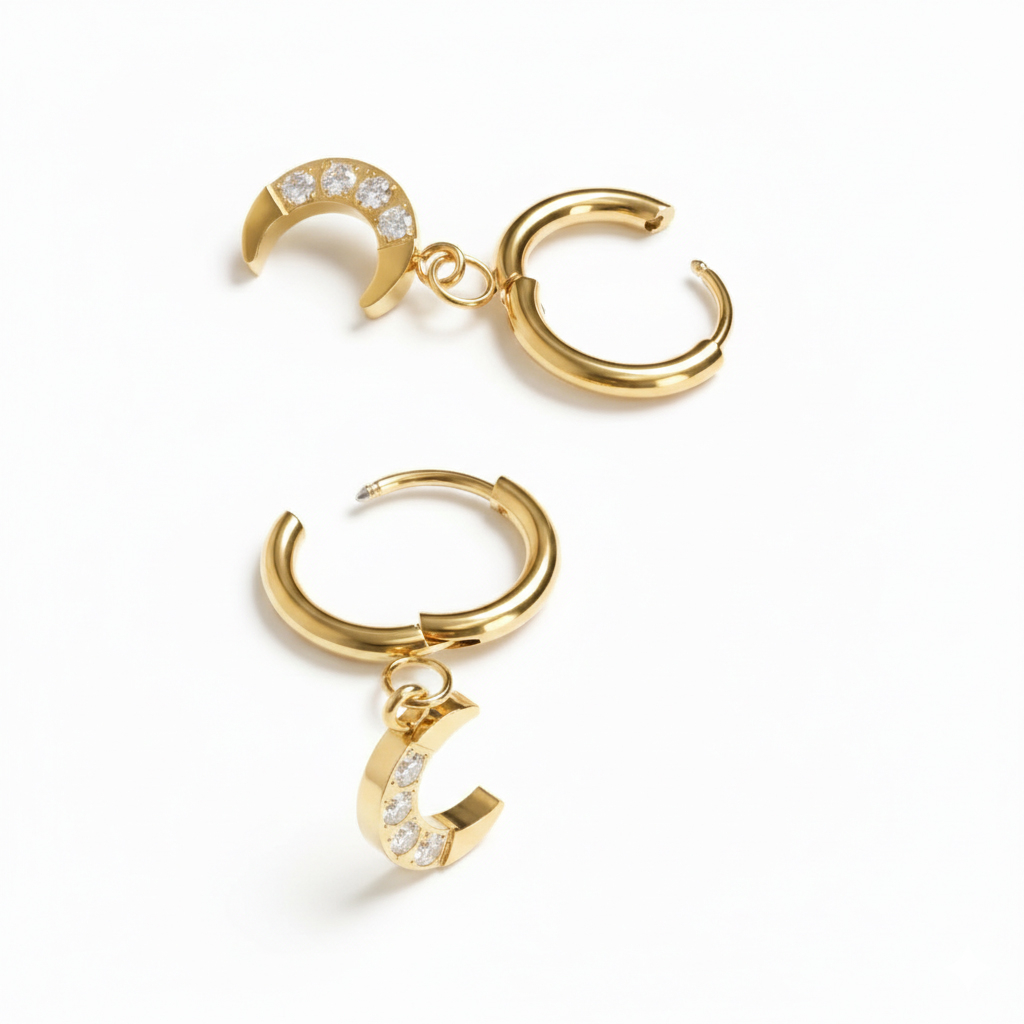 Paar Ohrringe mit Mondanhänger