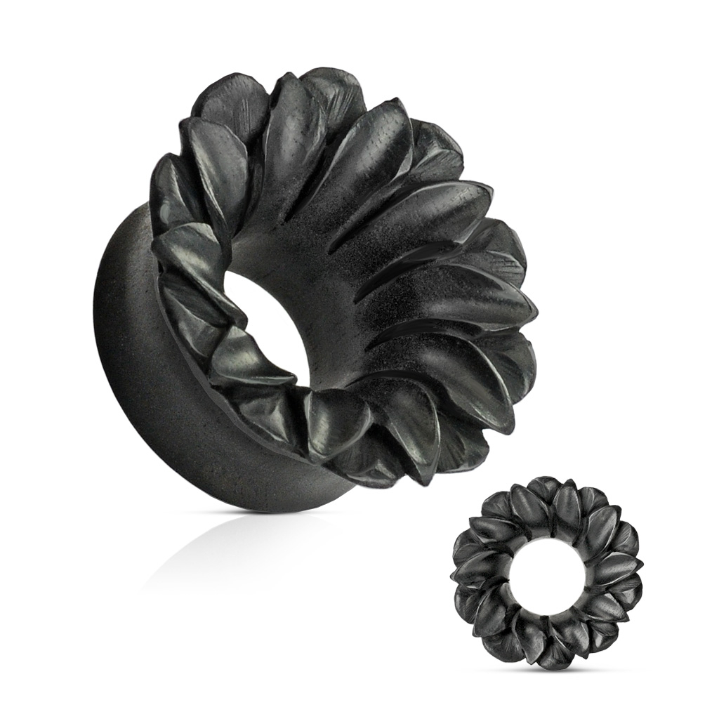 Schwarzer Blumentunnel aus organischen Holz